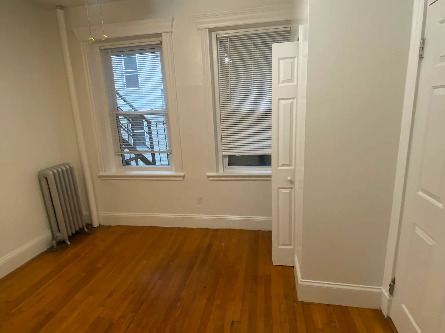 2 bed, 999 sqft, $3,700 — Photo 4