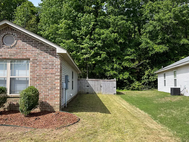 73 Angel Ct — Photo 4