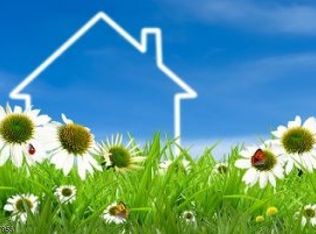 166 Rock Rd W, Lambertville, NJ 08530