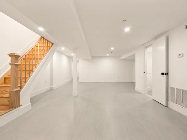 47 Madison Street image 26 of 29