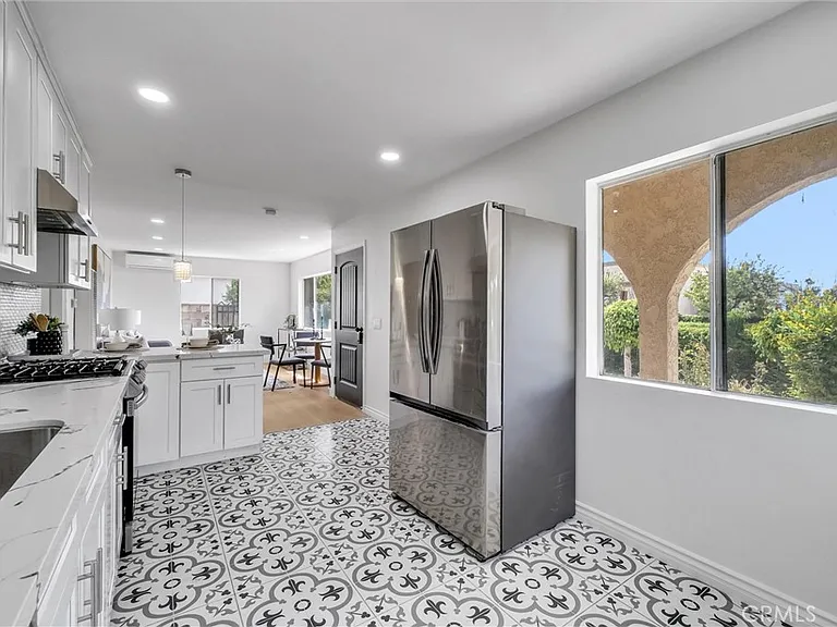 2305 Sesmas St — Photo 14