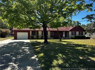 454 Kensington St, Lumberton, NC 28358