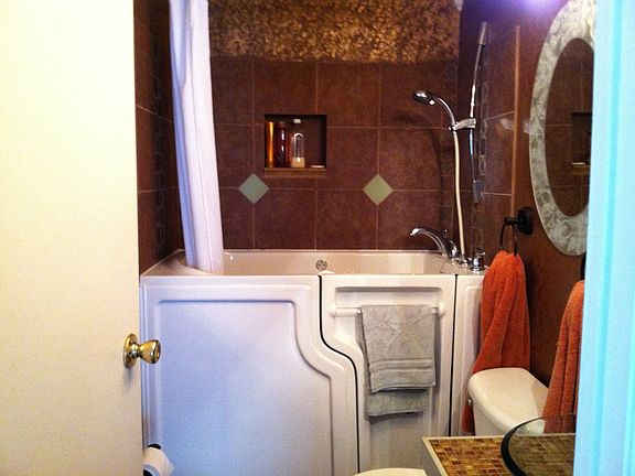 4th image of 1732 Red Pine Ave
