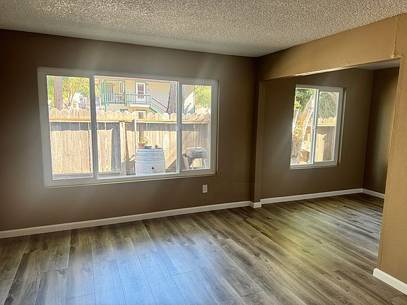 2nd image of 1271 Murray Ave APT A