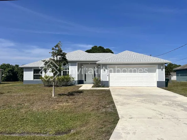 2214 SE Mandrake Cir, Port Saint Lucie, FL 34952