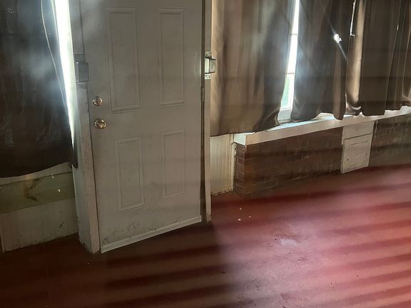 3rd image of 3210 N Teutonia Ave