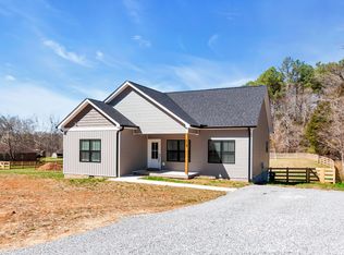 114 Long Rd, Charlotte, TN 37036