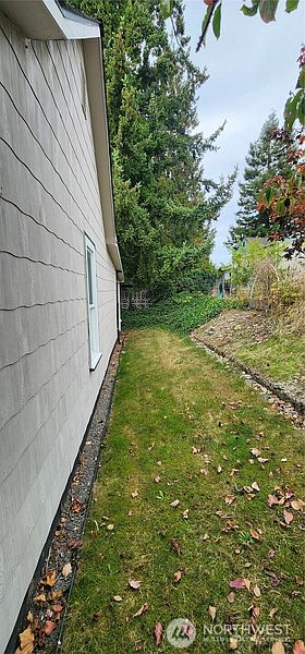 4th image of 413 E Fir Street