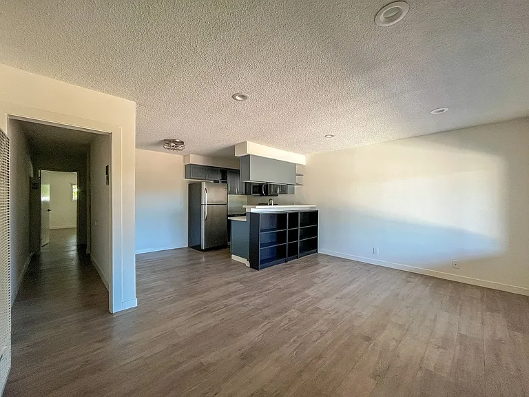 12128 Ramona Ave — Photo 22