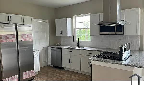 1154 Clairmount Ave — Photo 4