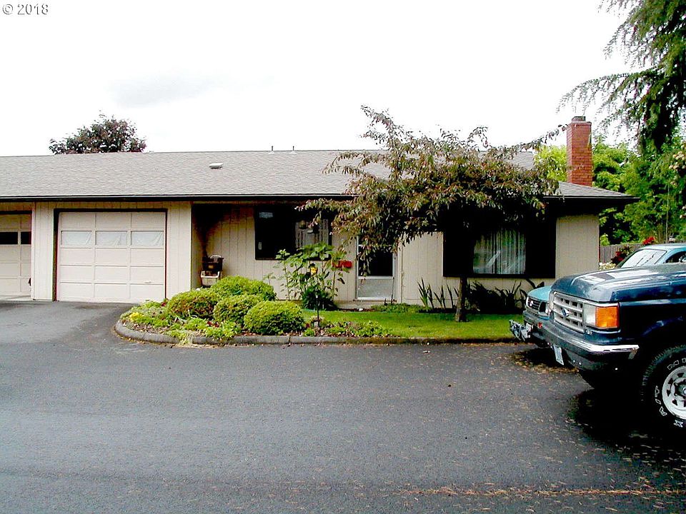 1st image of 3808 NE 45th St