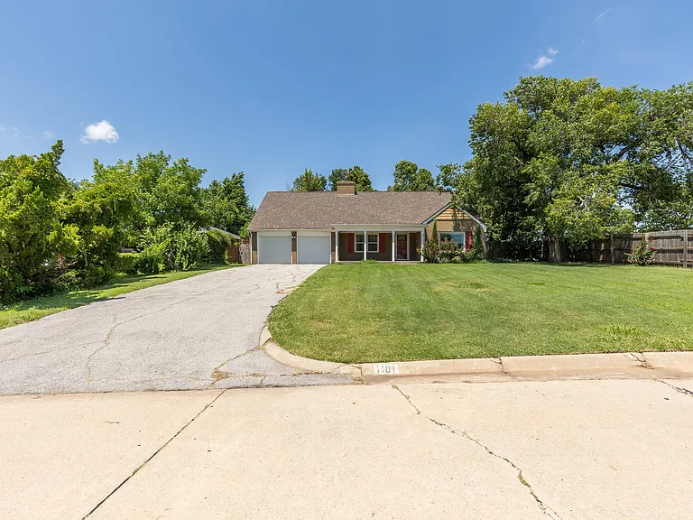 1101 Glenwood Ave — Photo 3