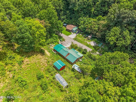 4th image of 9122 Pickens Gap Rd