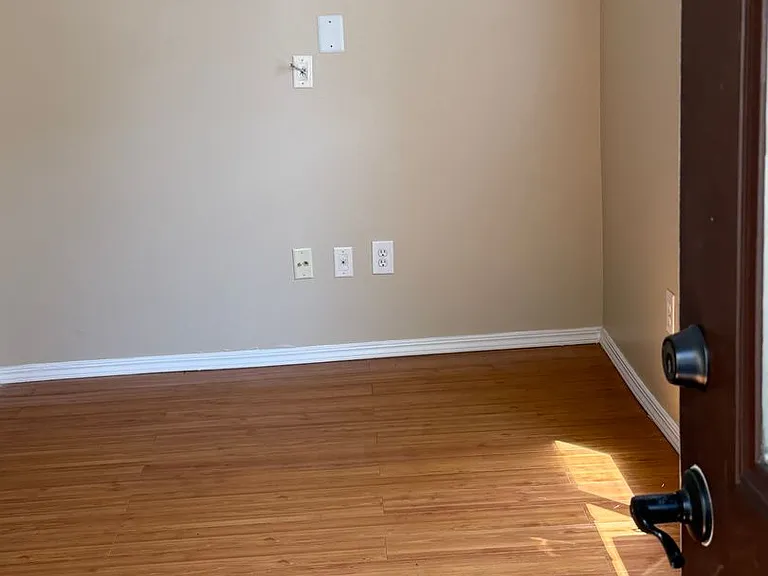 2071 Vista Del Mar Ave — Photo 10