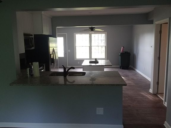 Kitchen and frontroom 