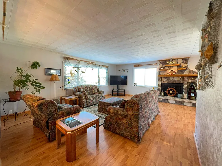 7246 Old Hillside Way — Photo 8