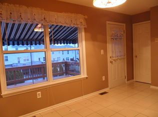 1283 Forest Rd, Whitehall, PA 18052