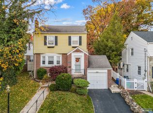 335 Walnut St, Nutley, NJ 07110