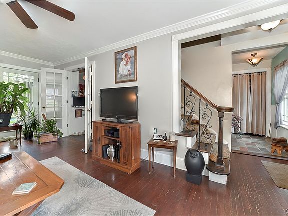 3rd image of 4921 James St