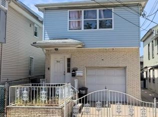 566 2nd Ave, Elizabeth City, NJ 07202