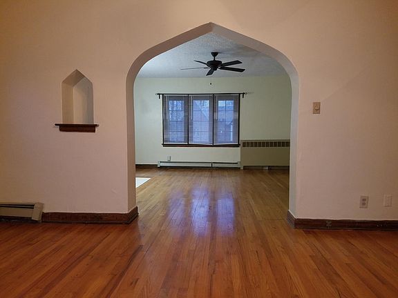 3rd image of 1811 King Ave APT C