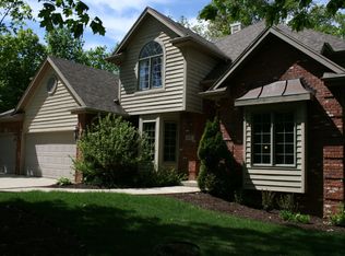 816 Stratford Ct, Frankfort, IL 60423