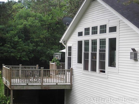 2nd image of 879 Ogimas St