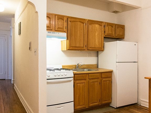 5th image of 540 Saint Johns Pl APT 2G