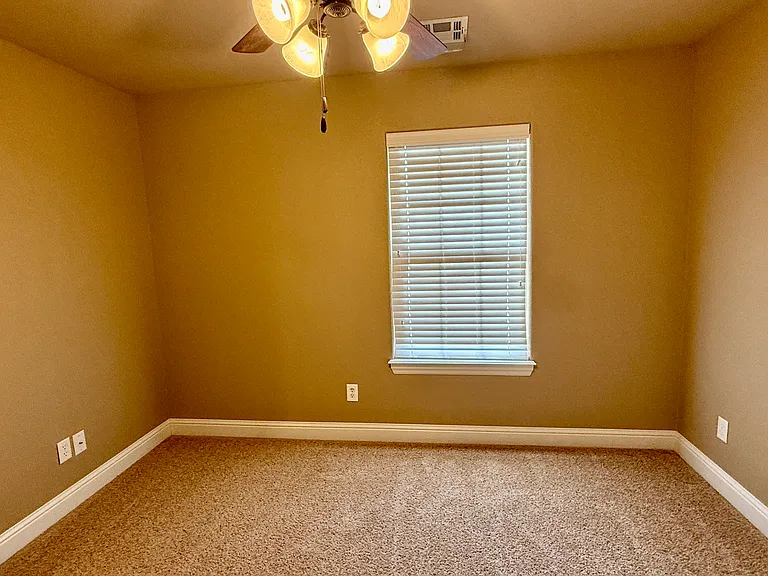 11 Kendal Dr — Photo 17
