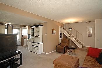 2nd image of 424 S Balsam St