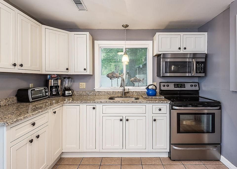 21 King Philip Rd, Norton, MA 02766 Zillow