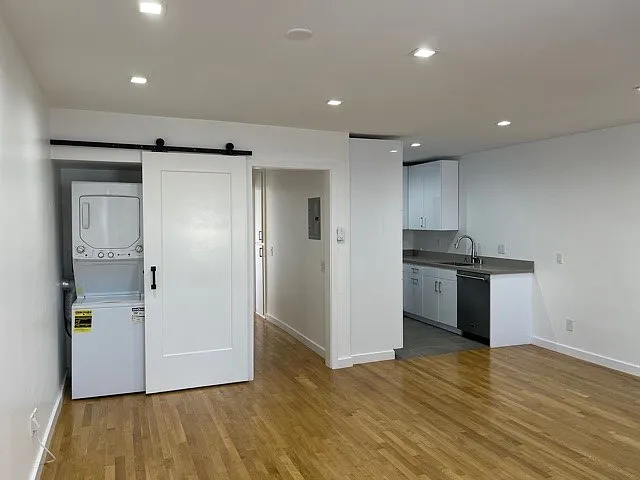 1 bed, 700 sqft, $2,575 — Photo 1