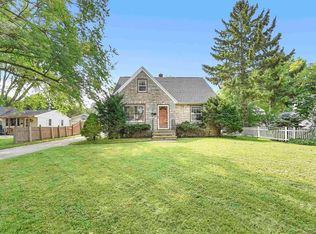 1964 Oakdale Ave, Green Bay, WI 54302