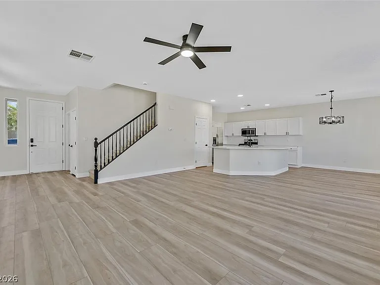 9316 Perennial Ave — Photo 10