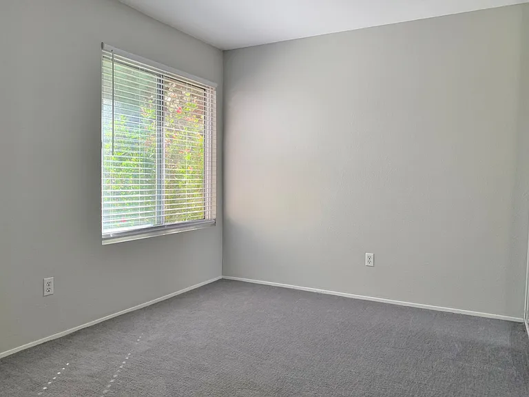 Bedroom (2)