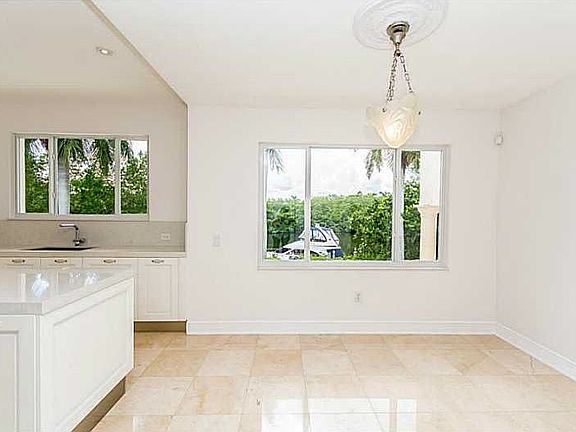 5th image of 146 Rosales Ct