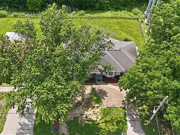 4th image of 4830 Marsh Ave