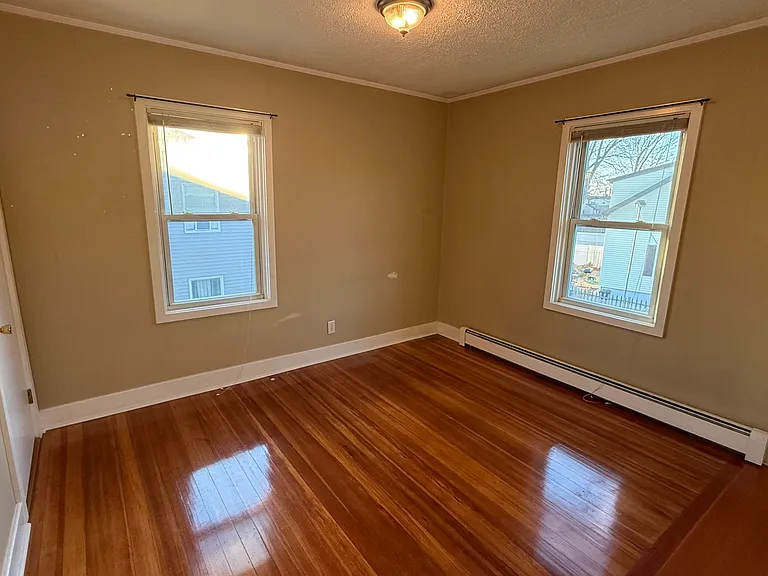 195-197 Lyon Ave #2 — Photo 24