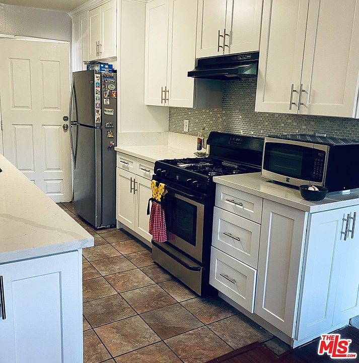 2nd image of 12450 Ralston Ave Unit 3