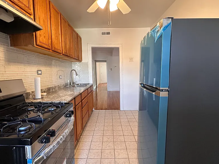 6747 S Paxton Ave #3 — Photo 12