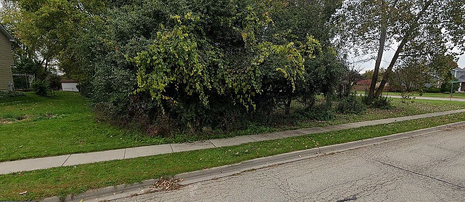 1st image of 122 S Pershing Ave