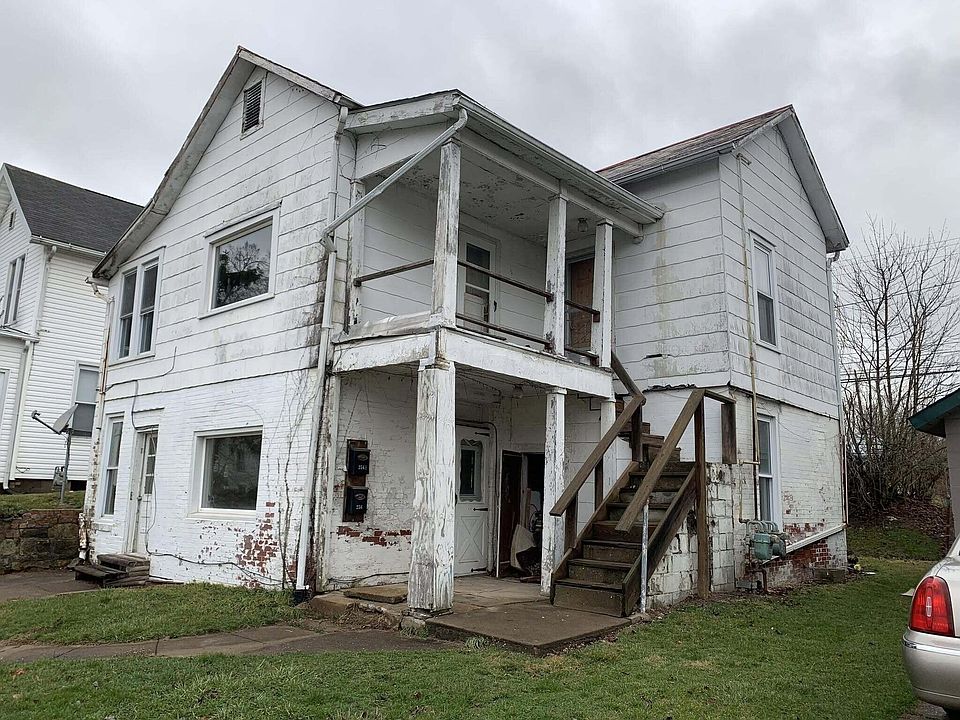 1st image of 256 Burley St #1
