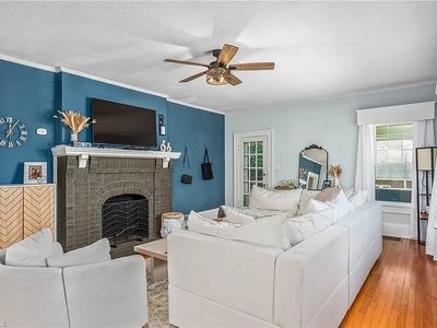 310 N Bridge St, Elkin, NC, 28621