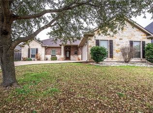 36 N Shore Cir, Waco, TX 76708