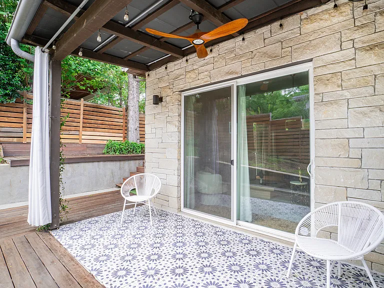 3913 Valley View Rd #A — Photo 30