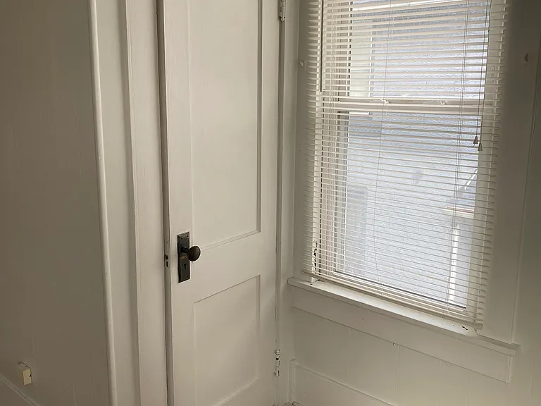 1001 E Main St #3 — Photo 5
