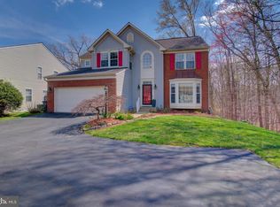 13124 Kinnicutt Dr, Woodbridge, VA 22192