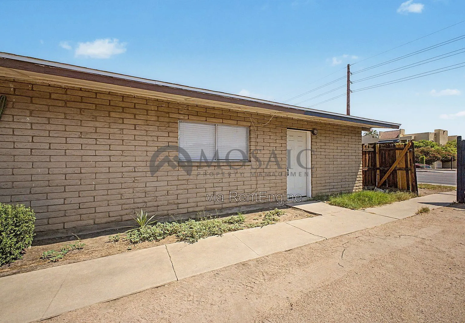 2 bed, 2.0 bath, 900 sqft, $1,075 — Photo 2