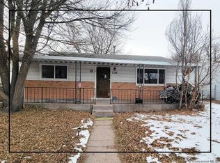 236 Cribbon Ave, Cheyenne, WY 82007