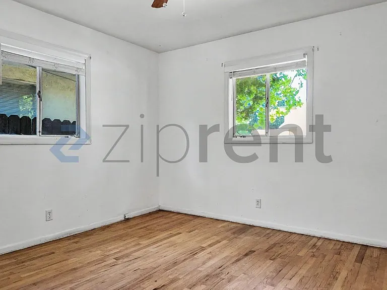 2727 57th St #1 — Photo 20